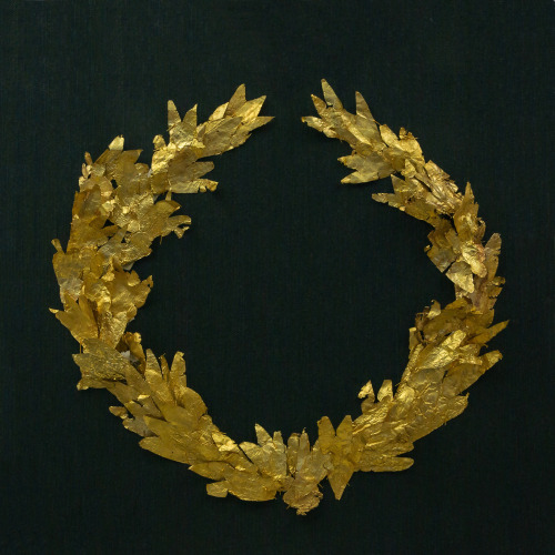 via-appia - Gold laurel wreath from the Kerameikos Archaeological...