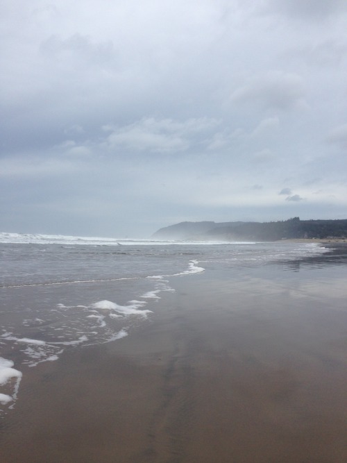 taurus-asc - beaches are prettiest in the gloom