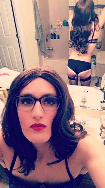 sissy-exposure-is-a-bliss - I’m Kenzie from Ohio, pleaseee spread...