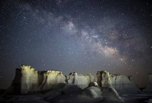 photos-of-space - Our home over the Monument Rocks in NW Kansas