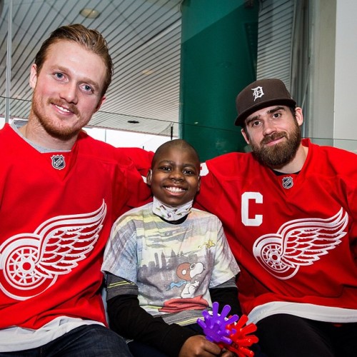 officialredwings:Today the #RedWings visited Children’s...