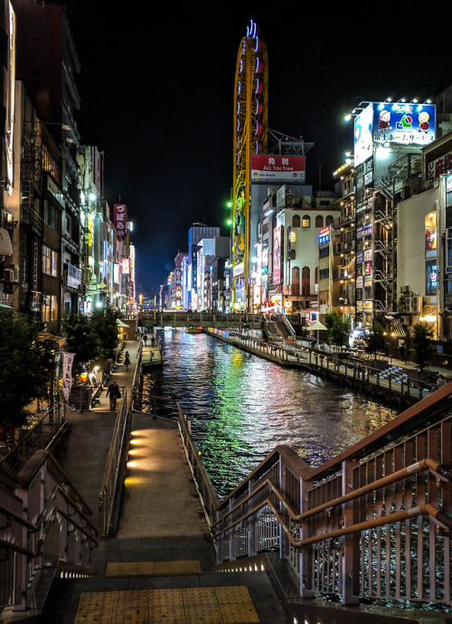 Day 10 in Japan.Still in Osaka, I went south to Dotonbori yet...