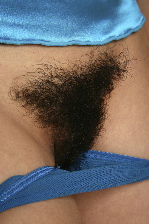 lovemywomenhairy - Wash day and not a thing to wear. How...