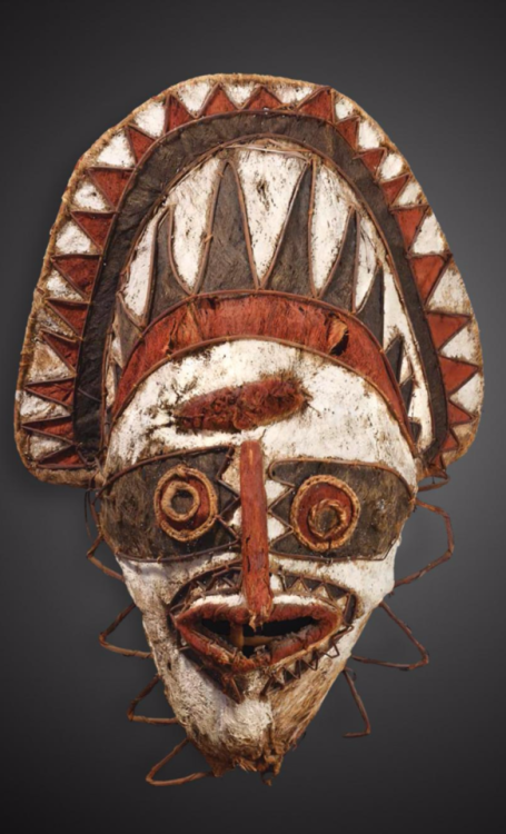 newguineatribalart - Papuan gulf tapa mask from New guinea