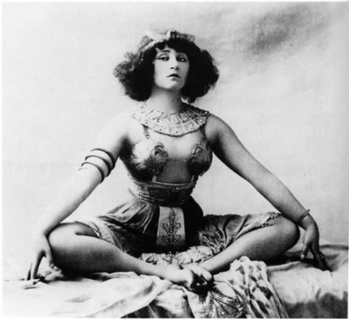 tictimegoestoc:Gabrielle Colette (1873-1953) french author and...