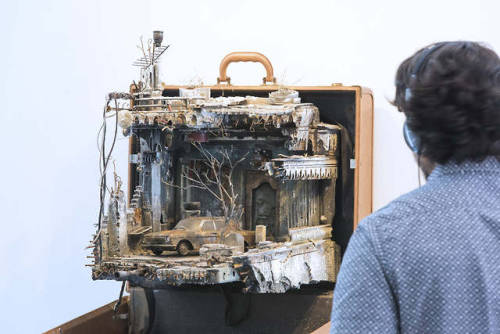 itscolossal - Miniature Installations Built Inside Suitcases...