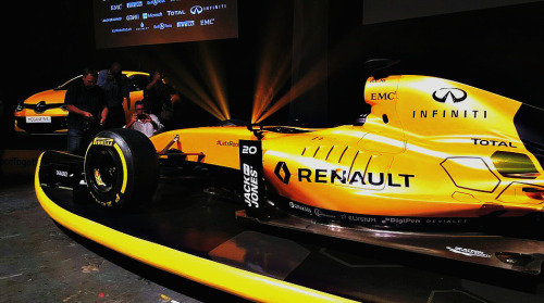 f1championship - Renault RS16So nice to see Renault back in...