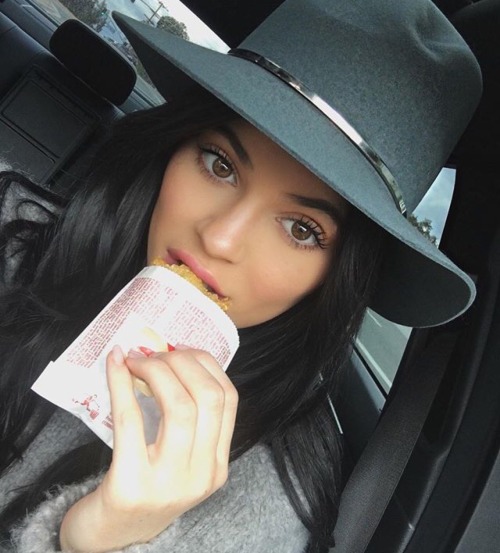 keeping-up-with-the-jenners - Favourite pictures of kylie from...