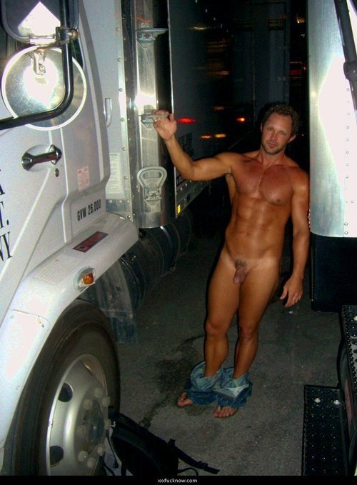 nudeworkingmen - Trucker