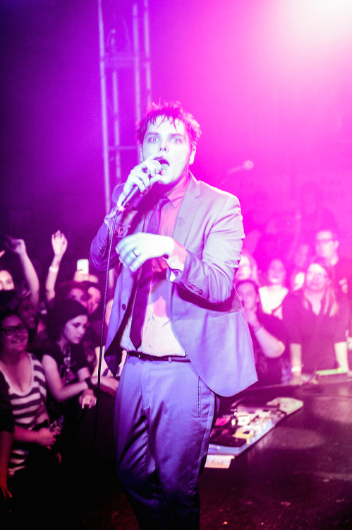 frnko-mars - Gerard Way at The Troubadour, October 13, 2014 - Bo...
