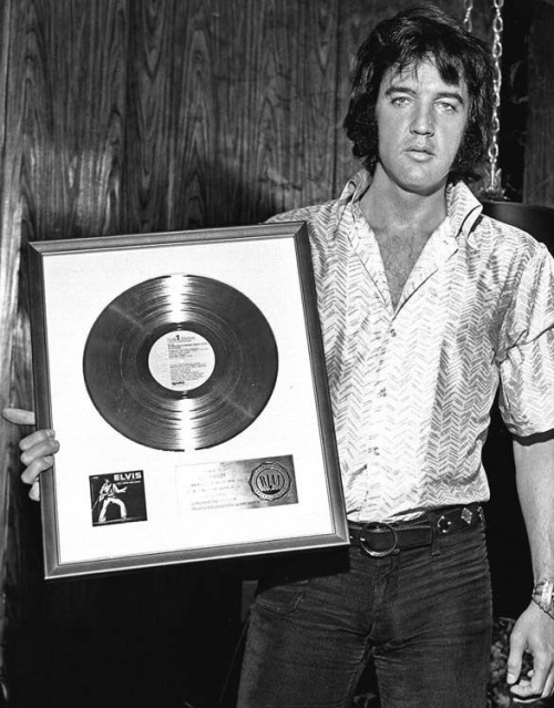 takingcare-of-business - Elvis an award for the LP ”As Recorded...
