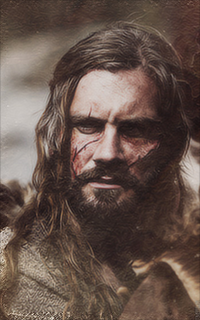 Clive Standen Tumblr_nbwxqk4HFe1tyhl08o8_250
