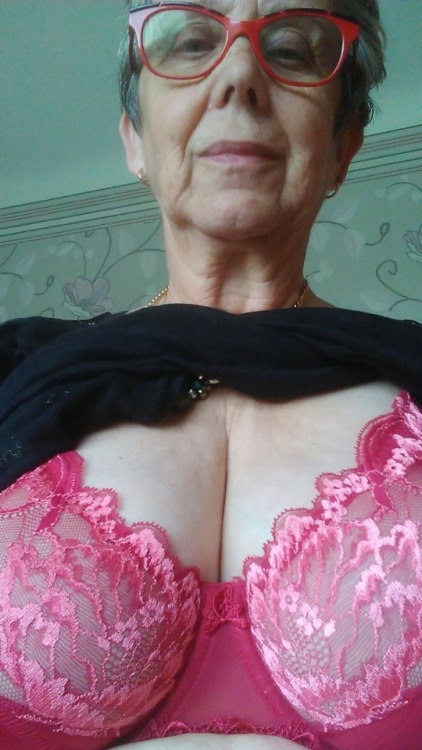 the-women-of-gilles - Jocelyne a 77 year old Mistress of...