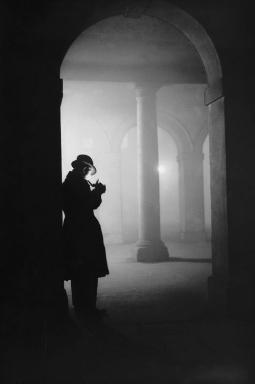 wehadfacesthen - London during The Great Smog, 1952