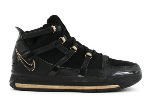 sneakerfilescom:Nike LeBron 3 in Black and Metallic Gold...