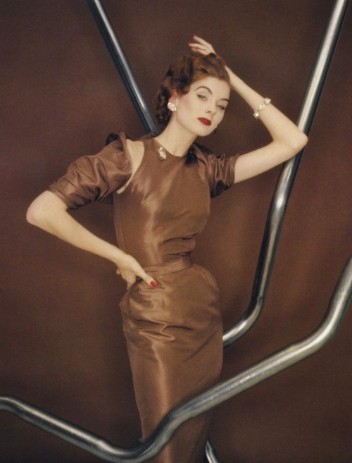 wehadfacesthen - Suzy Parker, 1953, photo by Clifford...