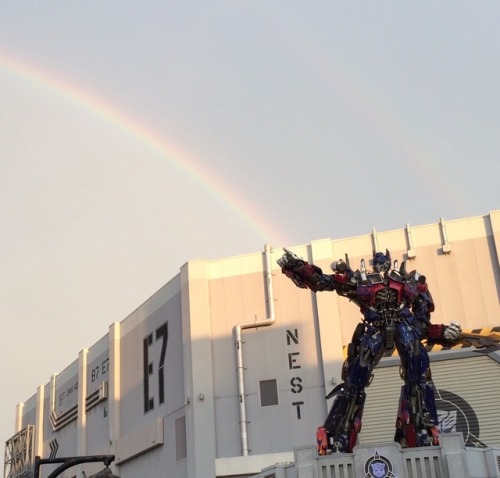 gearshaft - rare pic of our Lord and Savior Optimus Prime leading...