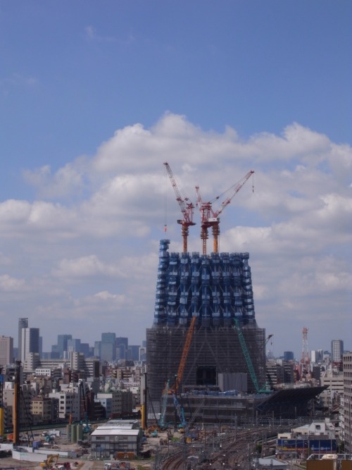 monoprixgourmet:kml:Tokyo Sky Tree under construction (via...
