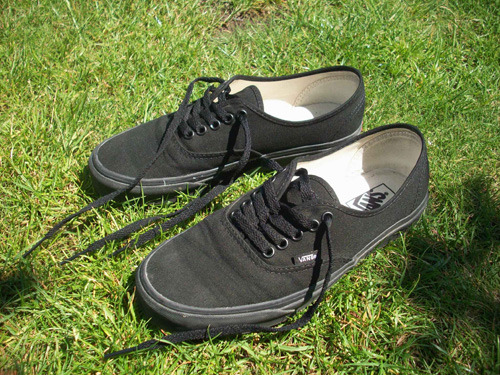 vans authentic all black on feet
