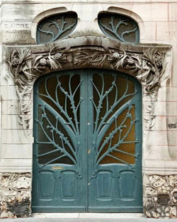 sweetvisage:Art Nouveau Doors(Photos uncredited as I collected...