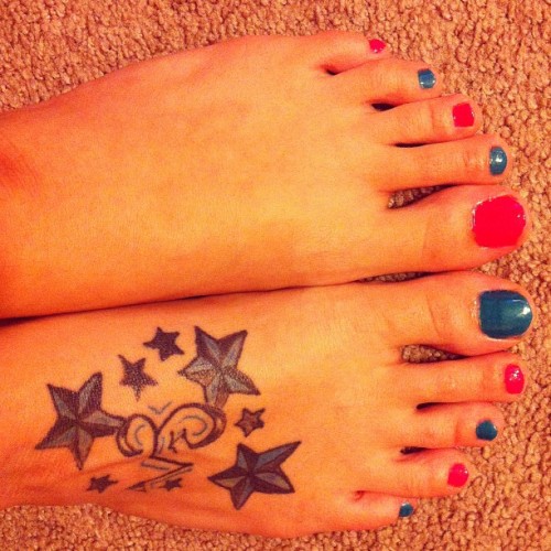 Check out the sexxxy feet on this girl! I nominate @krissyskitty...