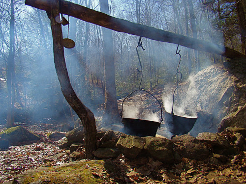 daughteroftheoak - valscrapbook - Maple syrup making - the old...