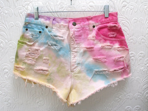 tie dye shorts on Tumblr