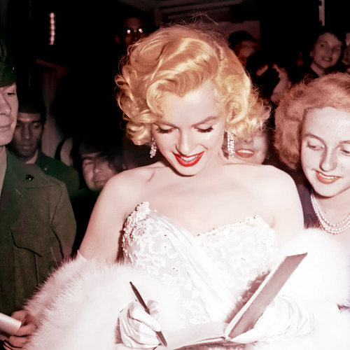 goddessmarilyn:Marilyn at the premiere for “How To Marry A...