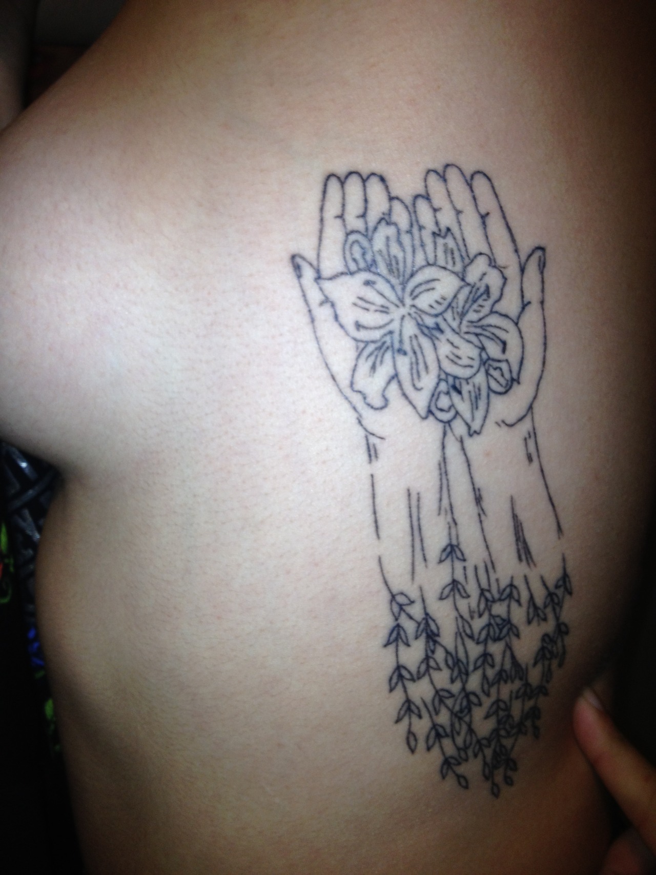 Foto de tattoos con flores para la cara  old school