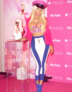 tibberlicious:Nicki At Pink Friday Fragance Signing