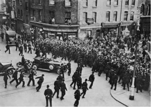class-struggle-anarchism - danncove - The Battle of Cable Street...