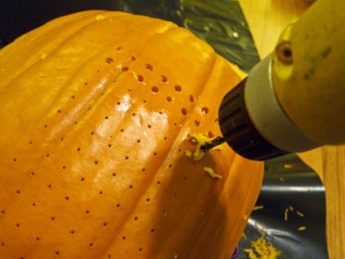 it8bit - Pumpktris!Fully playable, embedded in a pumpkin, and...