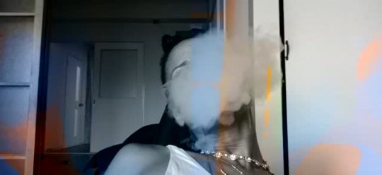 And I smokeeeeee… 😋
