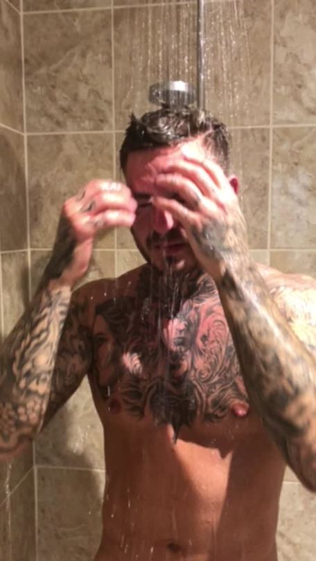 tattedgeorge25:  Nothing better than a shower
