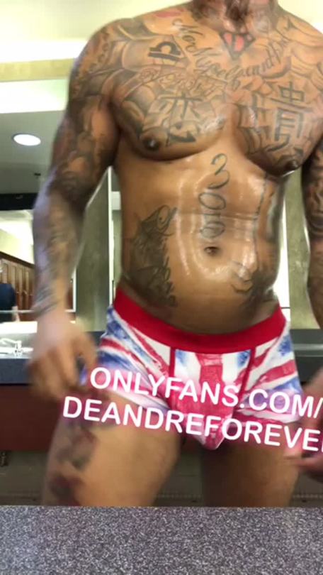 deandre81:  #305ZADDY SUBSCRIBE NOW (RETWEET)#zadyy #mood #tatted #thick #retweet  #onlyfans IG: @BODYWRAPSBYDRESnapchat: Raundall81Tumblr: deandre81 Website: bodywrapsbydre.com 🚨 subscribe to🚨Onlyfans.com/deandreforever   mmmm